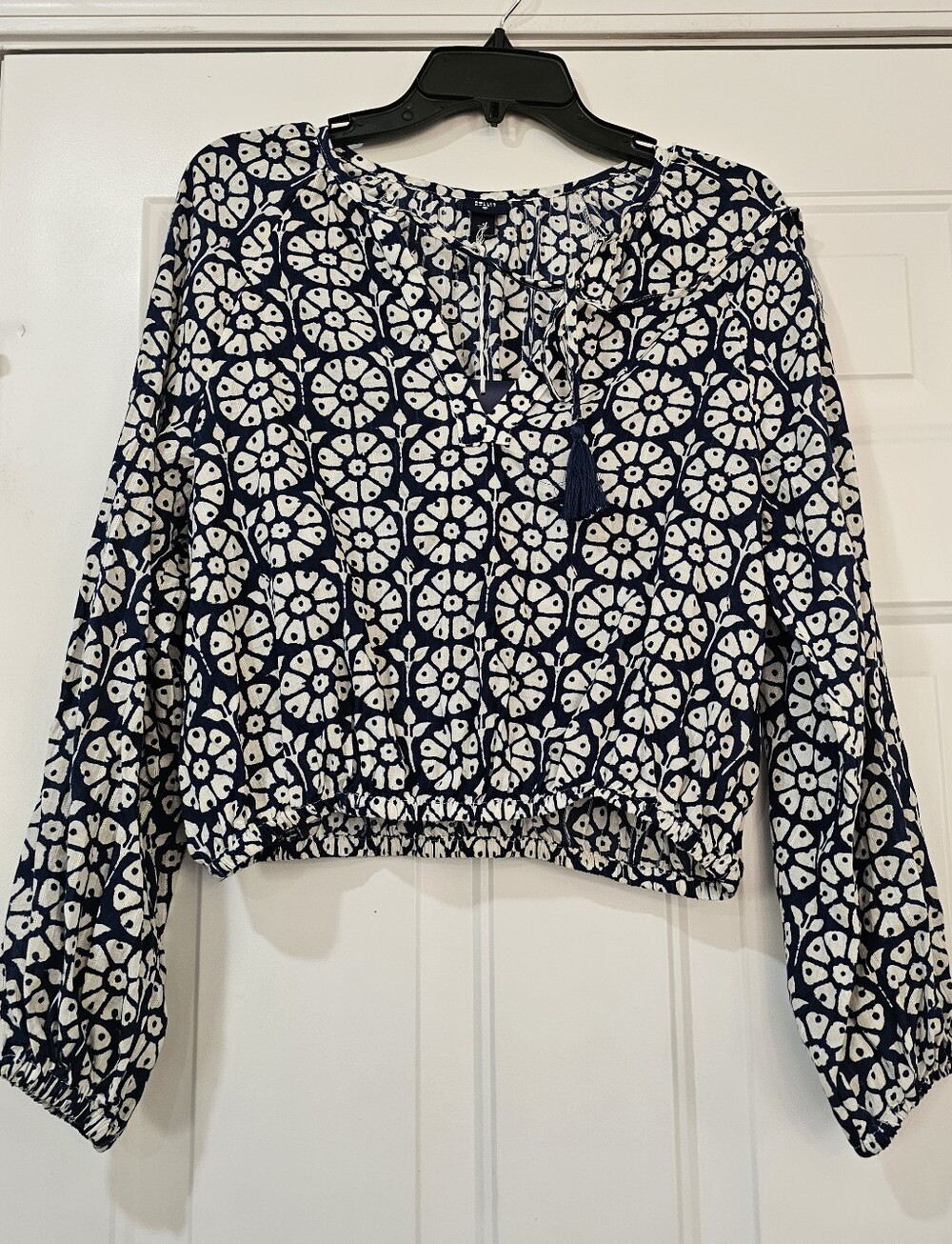 Roller Rabbit By Target Women's Navy & White Patterned Peasant Top Size S {Bx27}